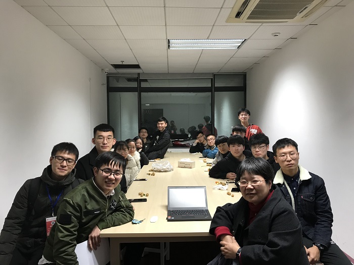 全家福.jpg 全家福.jpg