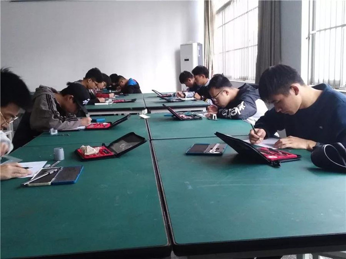 微信图片_20181127105005.jpg 微信图片_20181127105005.jpg