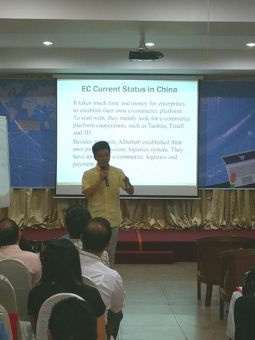 授课2.jpg 授课2.jpg
