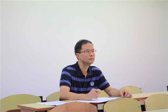丁院长 销售管理课听课_副本.jpg 丁院长 销售管理课听课_副本.jpg