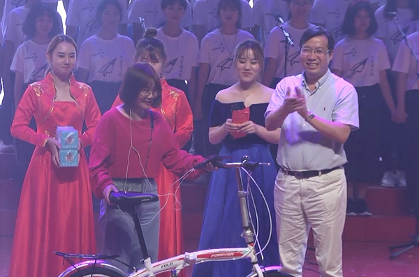 QQ截图20180925205825.png QQ截图20180925205825.png