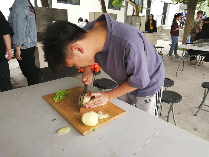 做饭2.jpg 做饭2.jpg