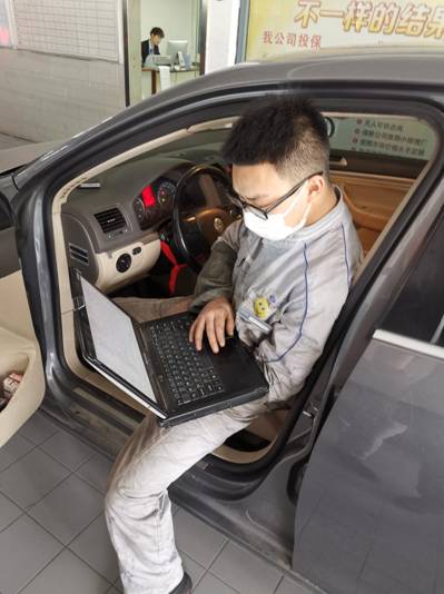 http://www.zime.edu.cn/__local/D/2E/B5/4E129DDD4FE22BBE71367F49BF9_B4E860D2_24312.jpg