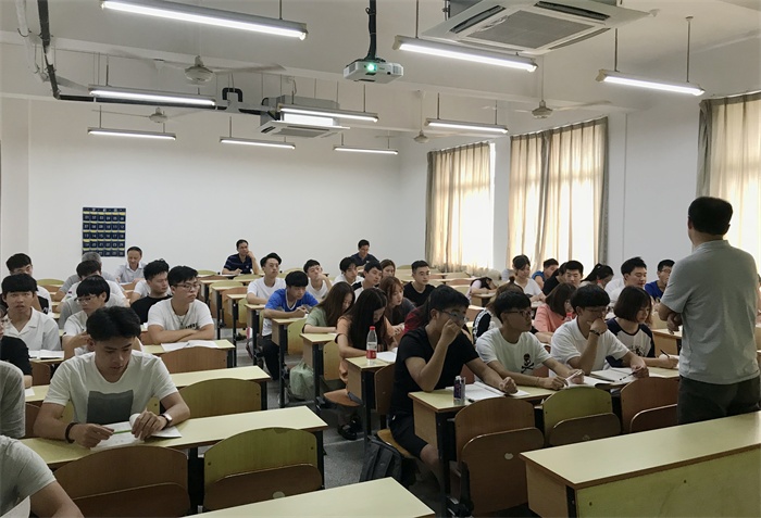 丁院长销售管理课 2.jpg 丁院长销售管理课 2.jpg