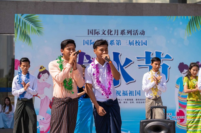 泼水节2.jpg 泼水节2.jpg